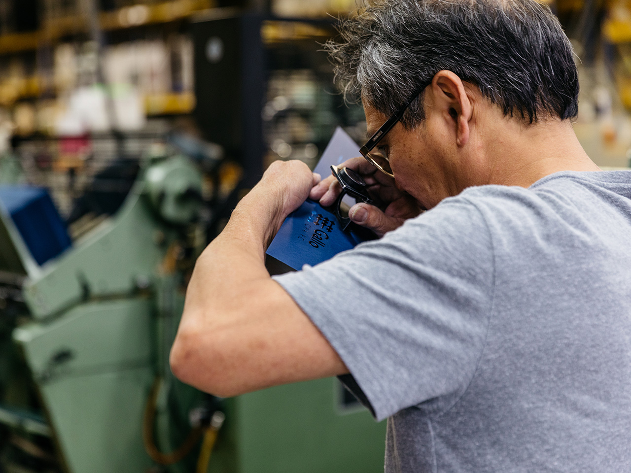 Custom Embossed Folder Quality Assurance